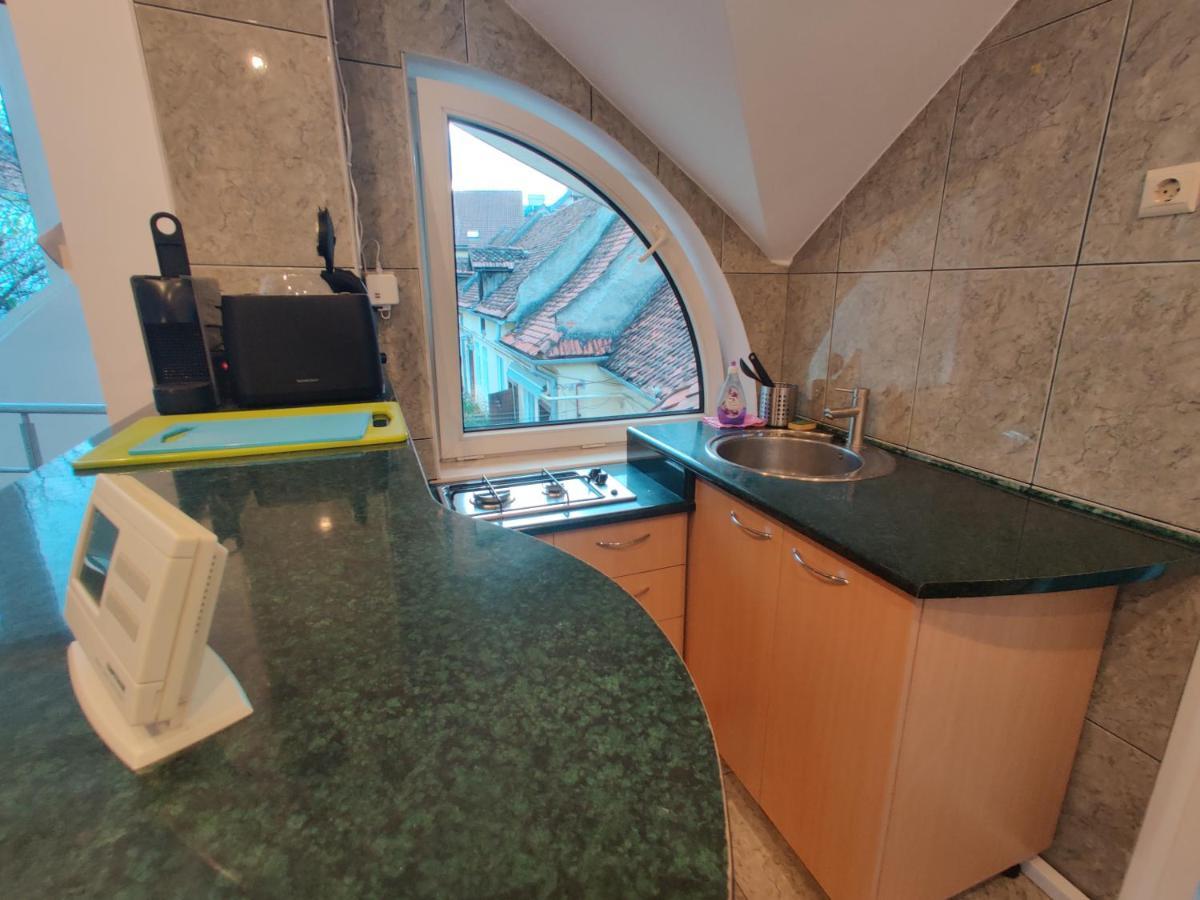 Split Crib - Chill Studio In Historic Braşov Esterno foto
